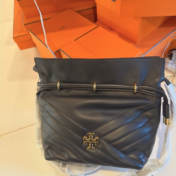 Tory Burch Handbags - Tory Burch Black and Gold Leather Bag
